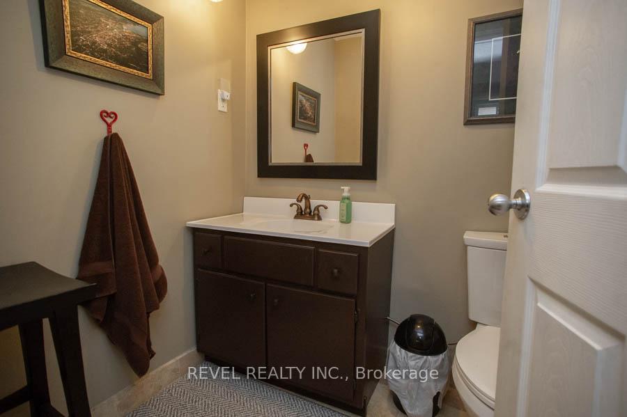 Photo 24 of 102 Century Hill Drive, Kitchener, Country Hills — HOMEH