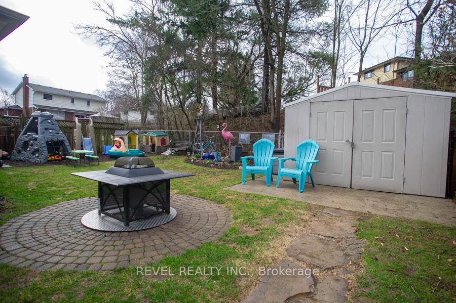 Photo 25 of 102 Century Hill Drive, Kitchener, Country Hills — HOMEH