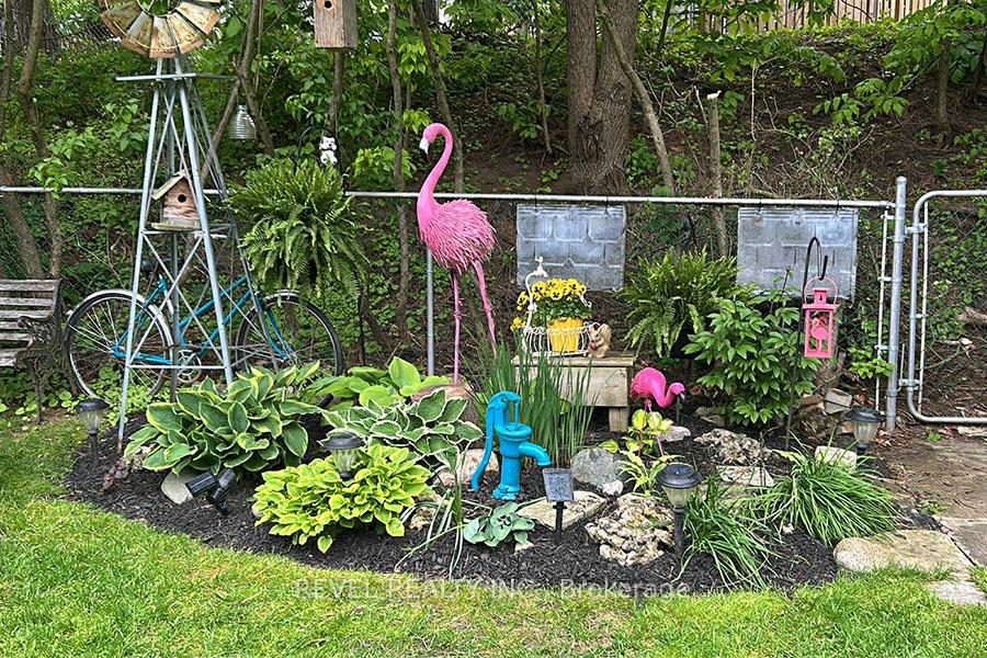 Photo 30 of 102 Century Hill Drive, Kitchener, Country Hills — HOMEH