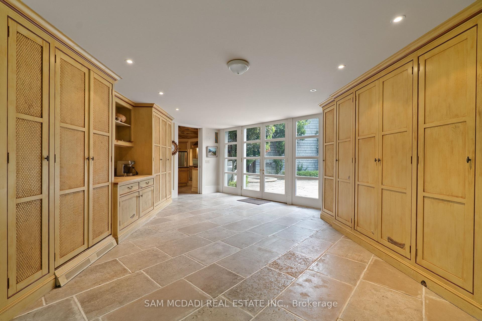 Photo 10 of 9 Flaherty Lane, Caledon, Rural Caledon — HOMEH