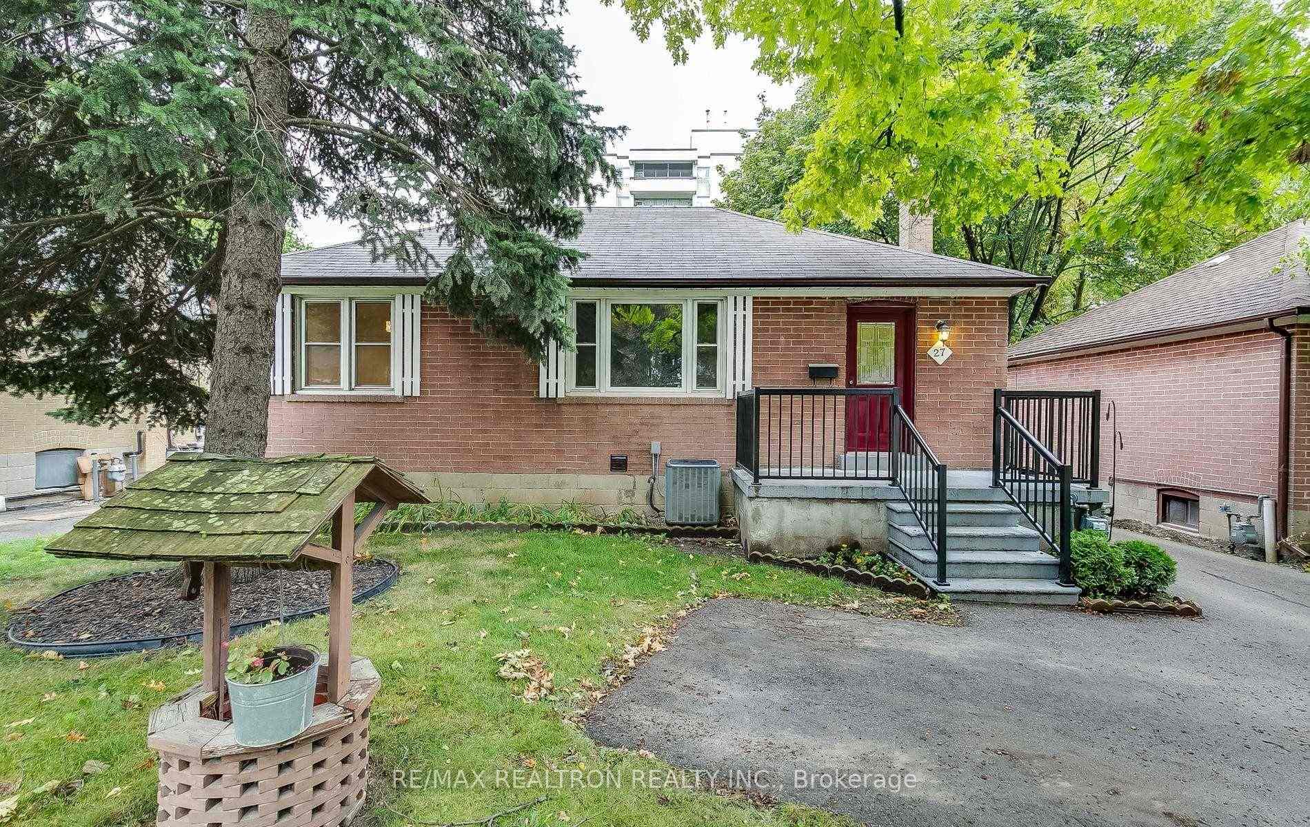 Photo 1 of 27 Highland Park, Markham, Grandview — HOMEH