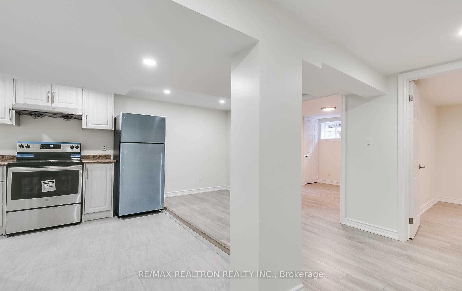 Photo 14 of 27 Highland Park, Markham, Grandview — HOMEH