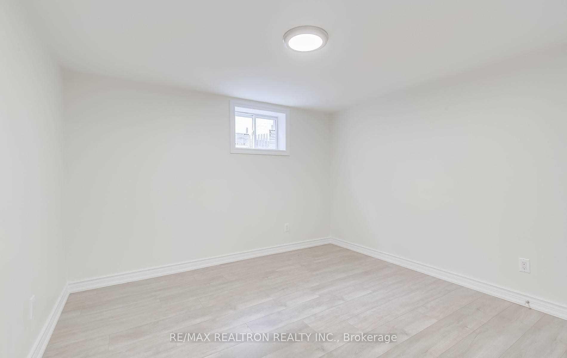 Photo 18 of 27 Highland Park, Markham, Grandview — HOMEH