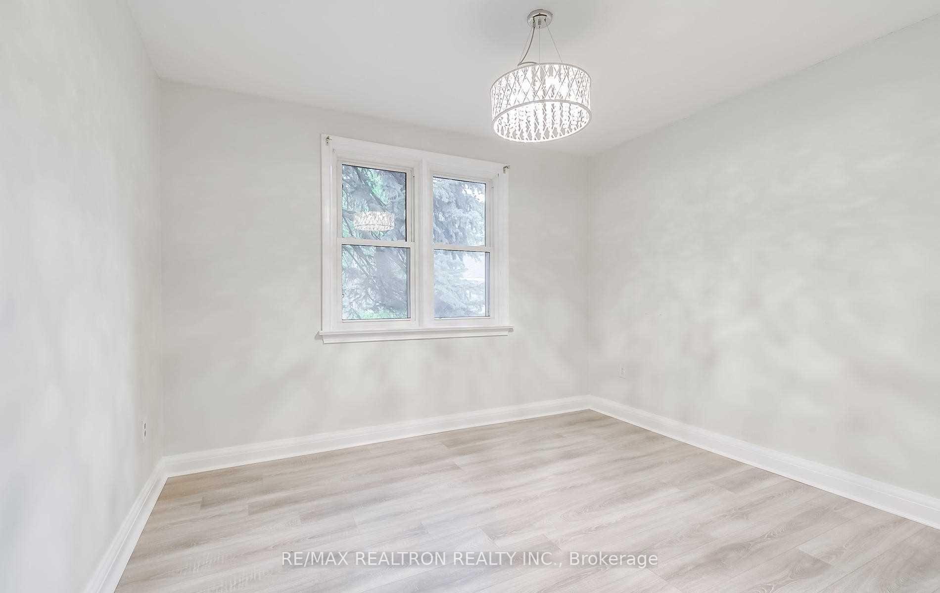 Photo 8 of 27 Highland Park, Markham, Grandview — HOMEH
