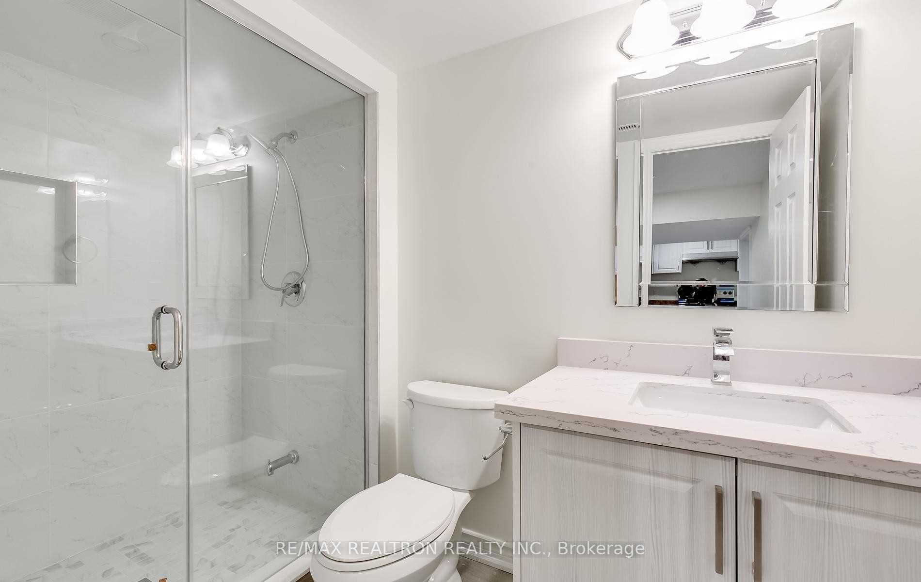 Photo 12 of 27 Highland Park, Markham, Grandview — HOMEH
