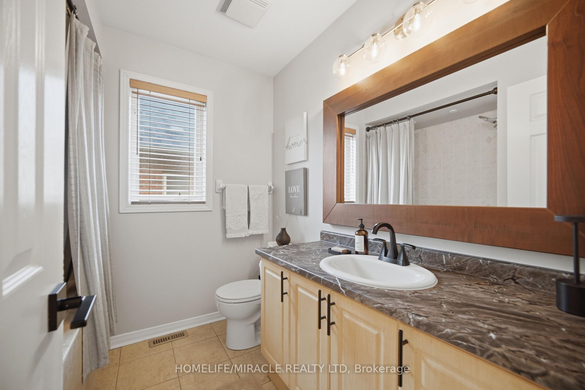 Photo 33 of 37 Lacebark Court, Brampton, Sandringham-Wellington — HOMEH