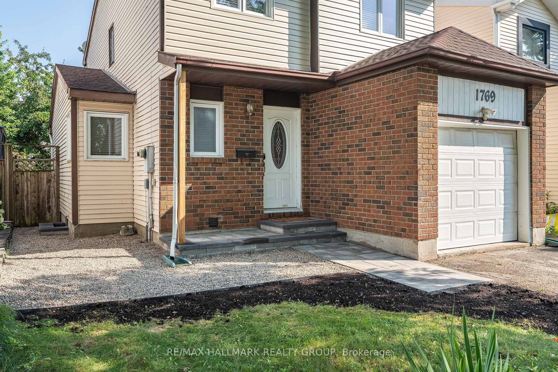Photo 7 of 1769 Bromont Way, Ottawa, Chateauneuf — HOMEH