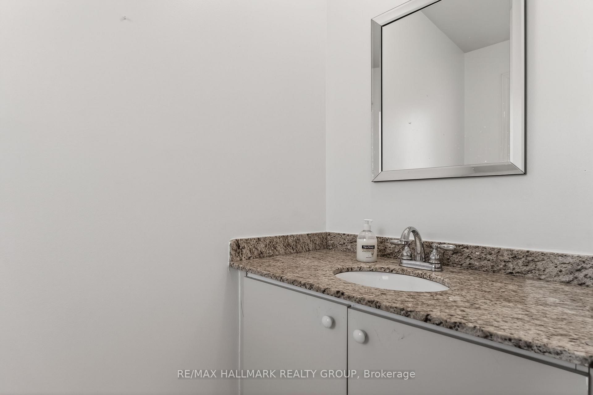 Photo 11 of 1769 Bromont Way, Ottawa, Chateauneuf — HOMEH