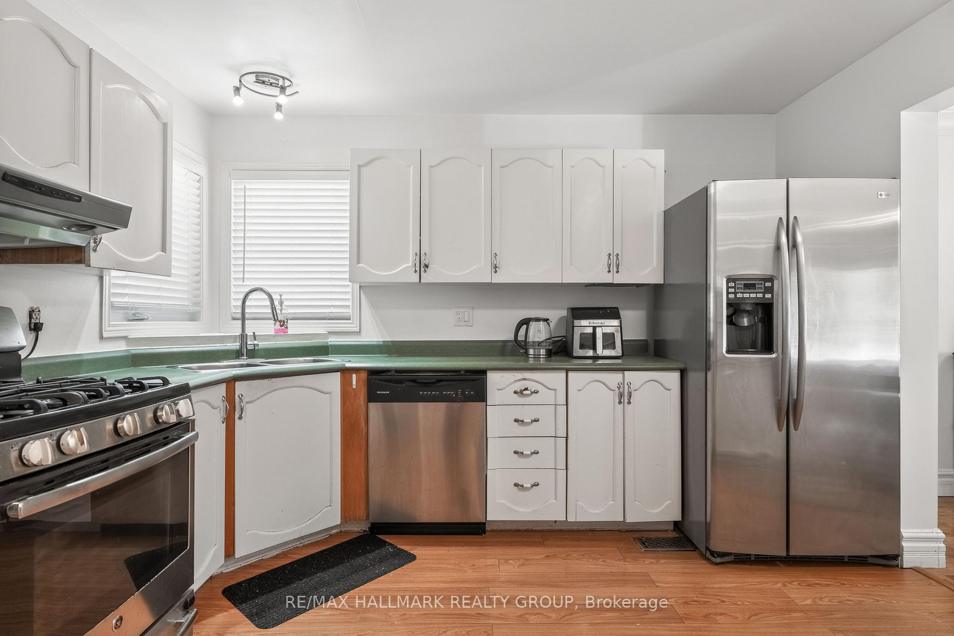 Photo 13 of 1769 Bromont Way, Ottawa, Chateauneuf — HOMEH