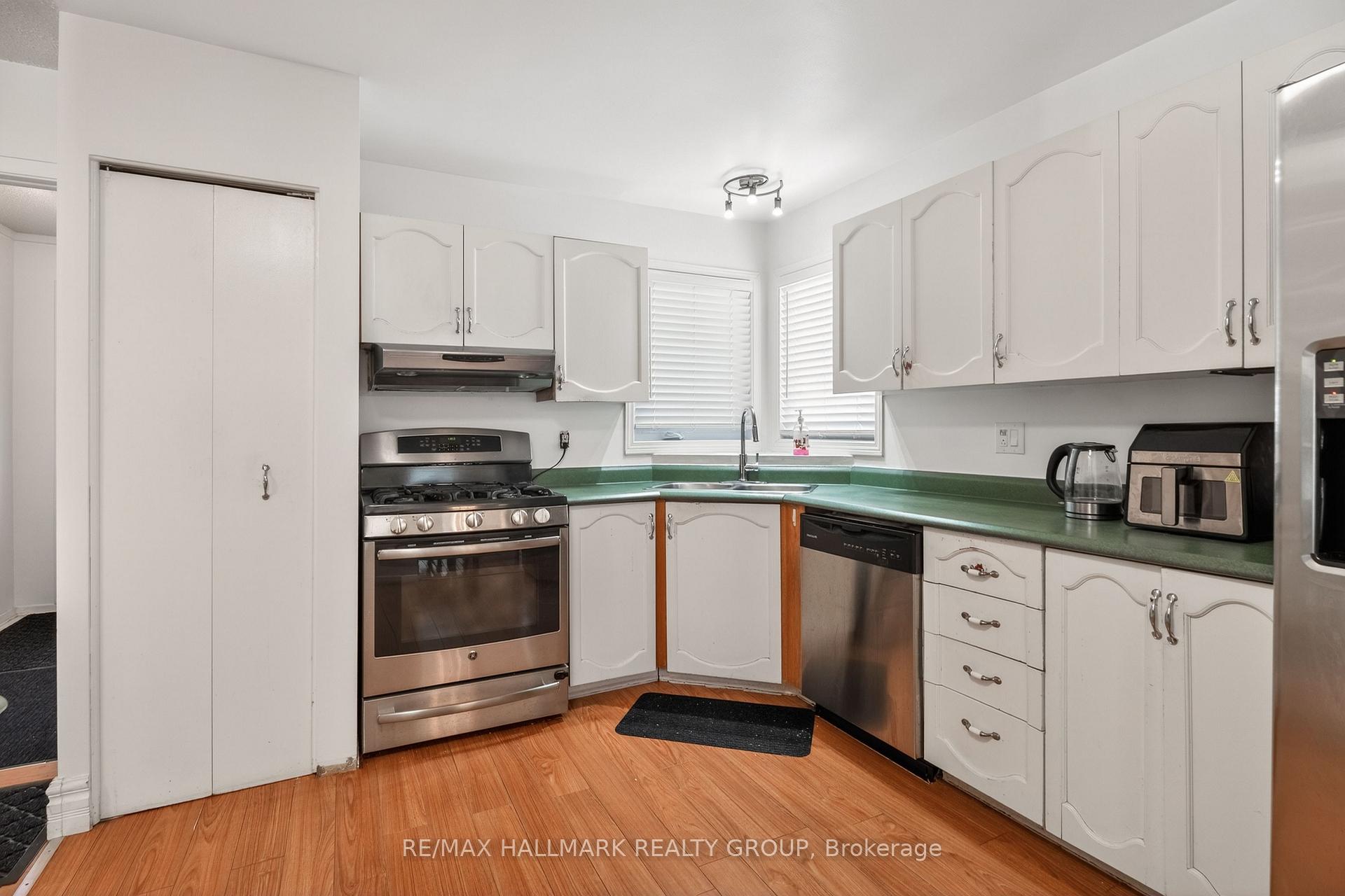 Photo 14 of 1769 Bromont Way, Ottawa, Chateauneuf — HOMEH