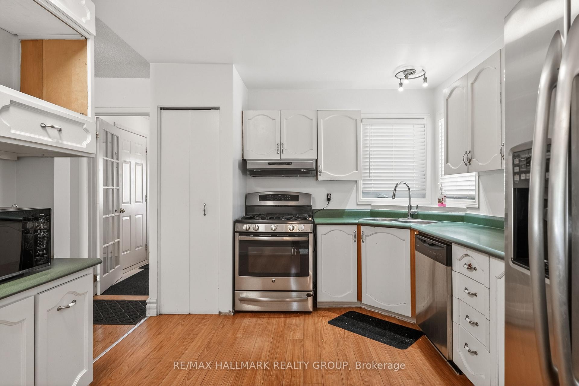 Photo 15 of 1769 Bromont Way, Ottawa, Chateauneuf — HOMEH