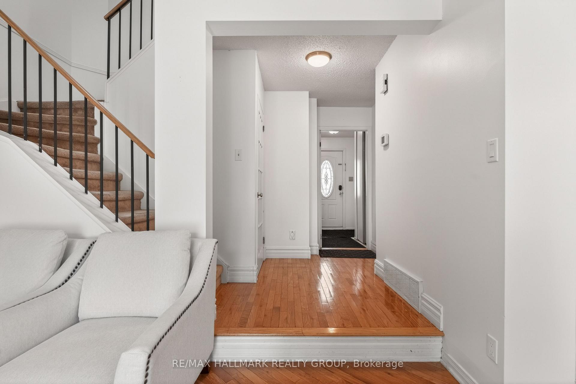 Photo 17 of 1769 Bromont Way, Ottawa, Chateauneuf — HOMEH