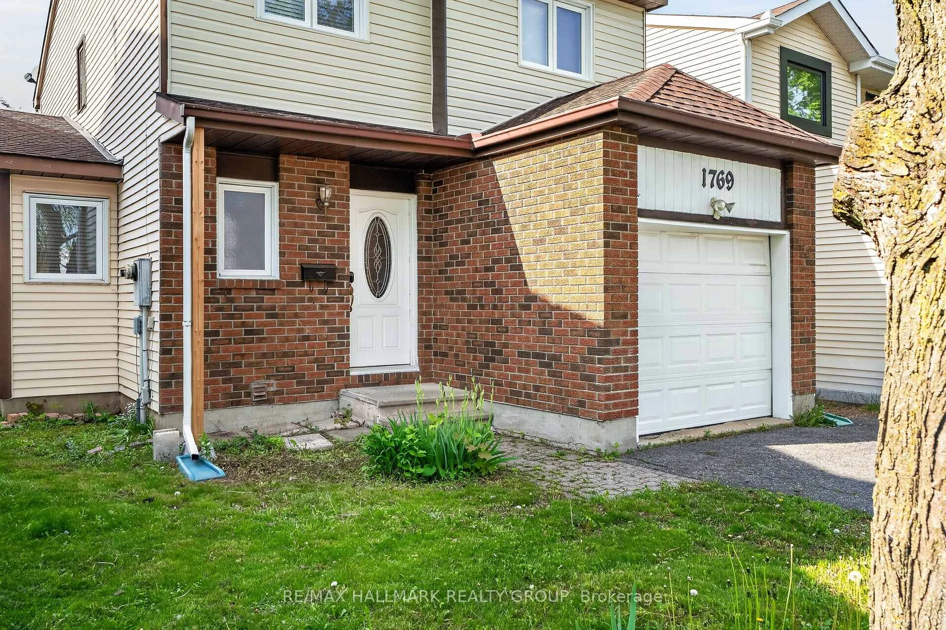Photo 4 of 1769 Bromont Way, Ottawa, Chateauneuf — HOMEH