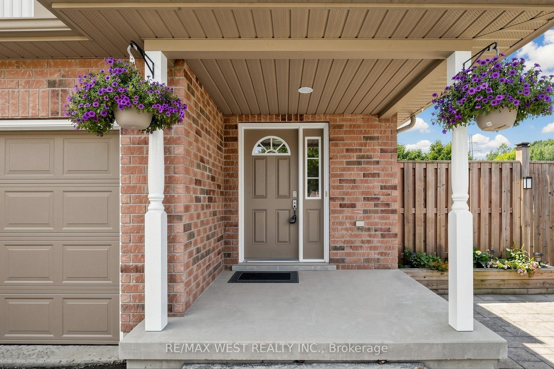 Photo 4 of 571 St Moritz Avenue, Waterloo, Clair Hills — HOMEH