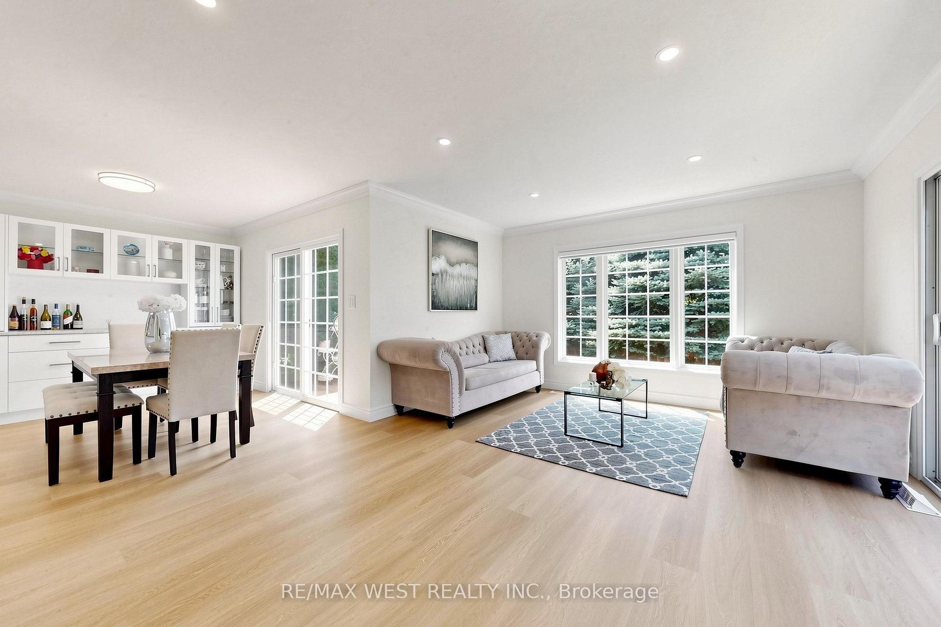 Photo 7 of 571 St Moritz Avenue, Waterloo, Clair Hills — HOMEH