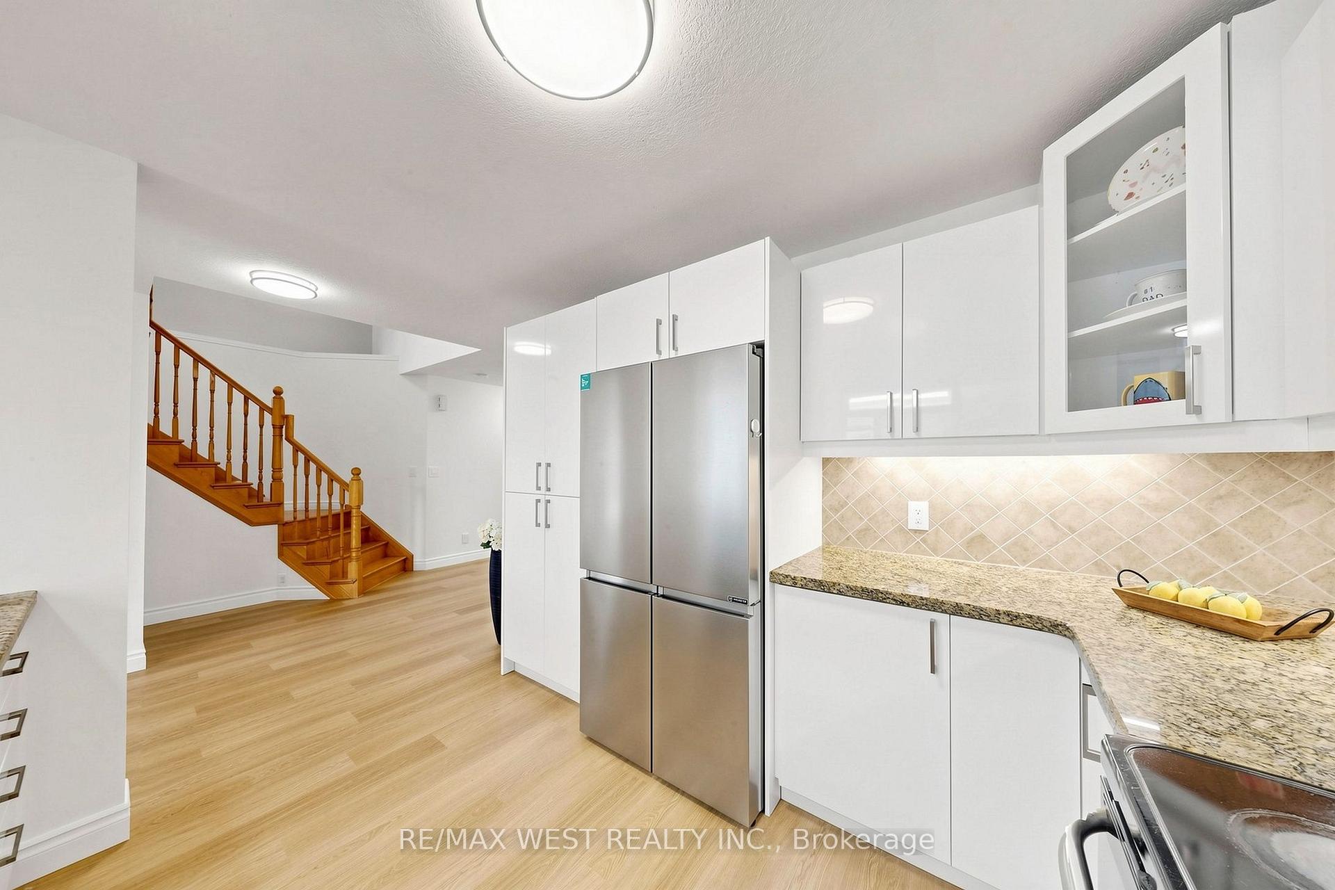 Photo 14 of 571 St Moritz Avenue, Waterloo, Clair Hills — HOMEH