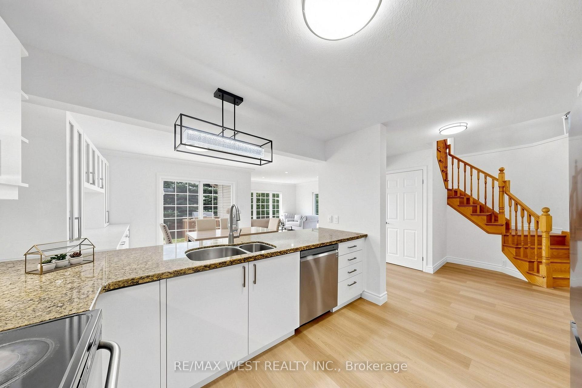 Photo 15 of 571 St Moritz Avenue, Waterloo, Clair Hills — HOMEH