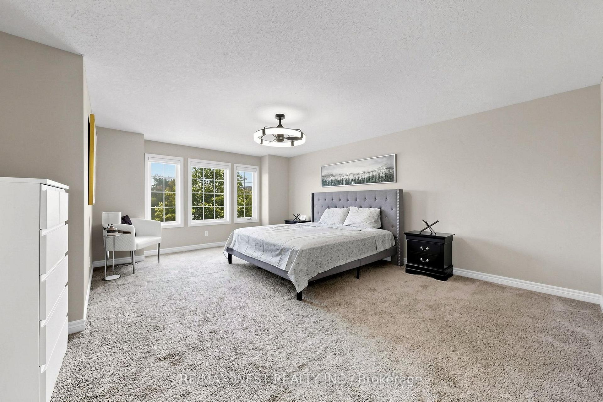 Photo 19 of 571 St Moritz Avenue, Waterloo, Clair Hills — HOMEH