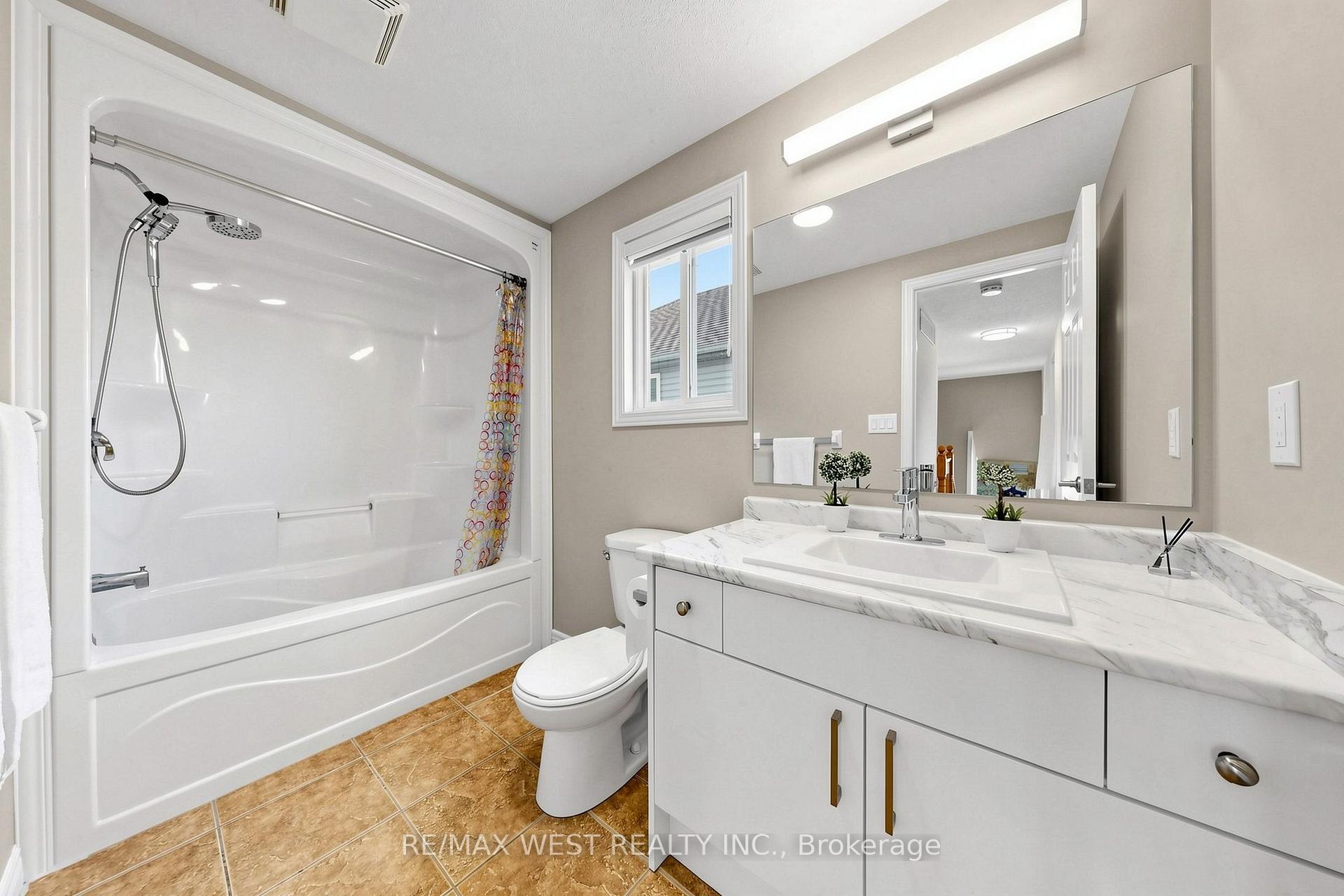 Photo 25 of 571 St Moritz Avenue, Waterloo, Clair Hills — HOMEH
