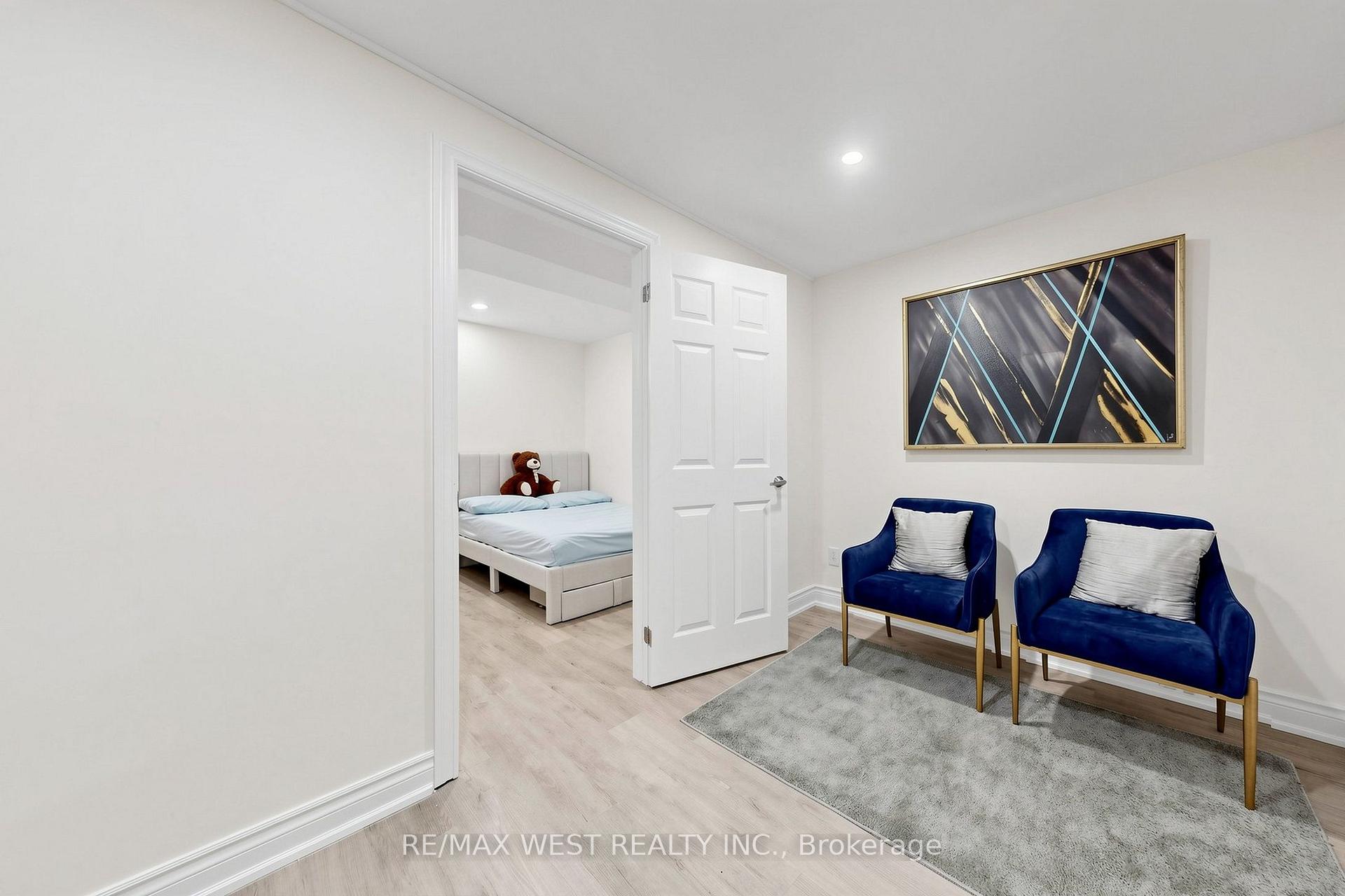 Photo 27 of 571 St Moritz Avenue, Waterloo, Clair Hills — HOMEH