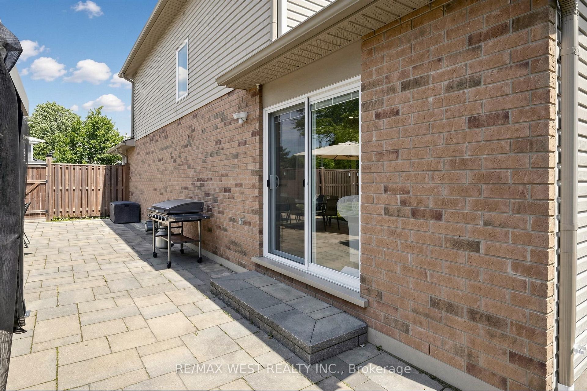 Photo 38 of 571 St Moritz Avenue, Waterloo, Clair Hills — HOMEH