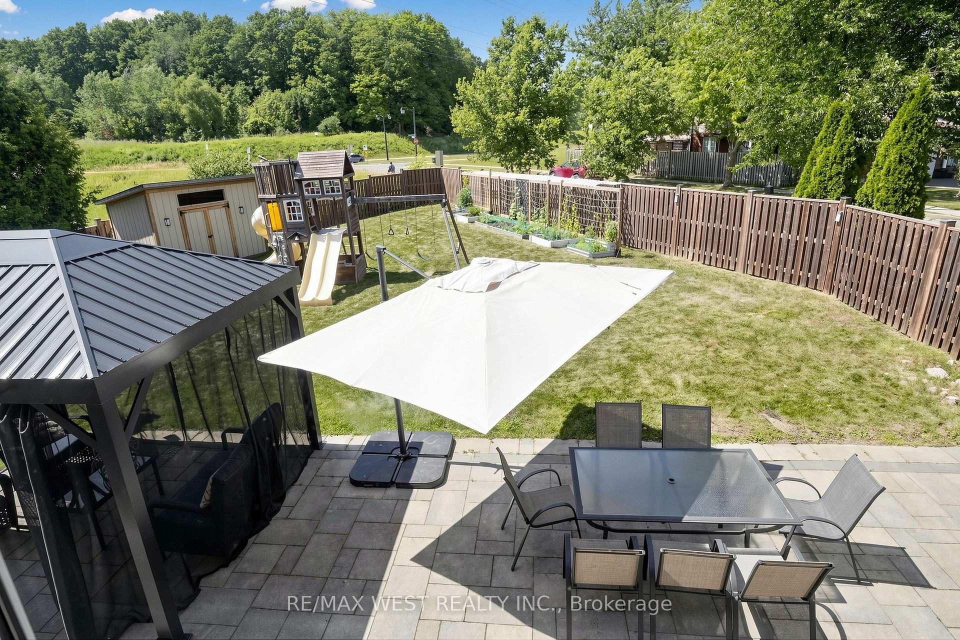 Photo 40 of 571 St Moritz Avenue, Waterloo, Clair Hills — HOMEH