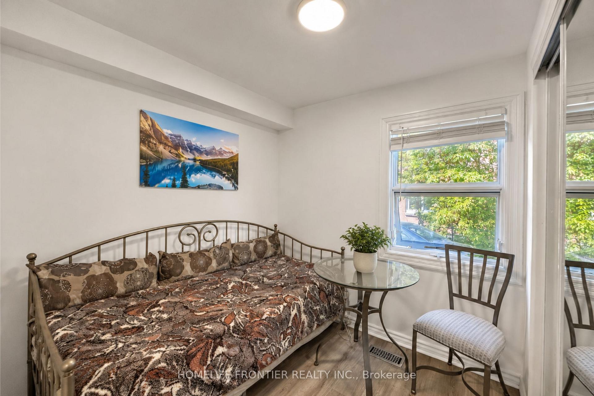 Photo 7 of 634 Gorham Street, Newmarket, Gorham-College Manor — HOMEH