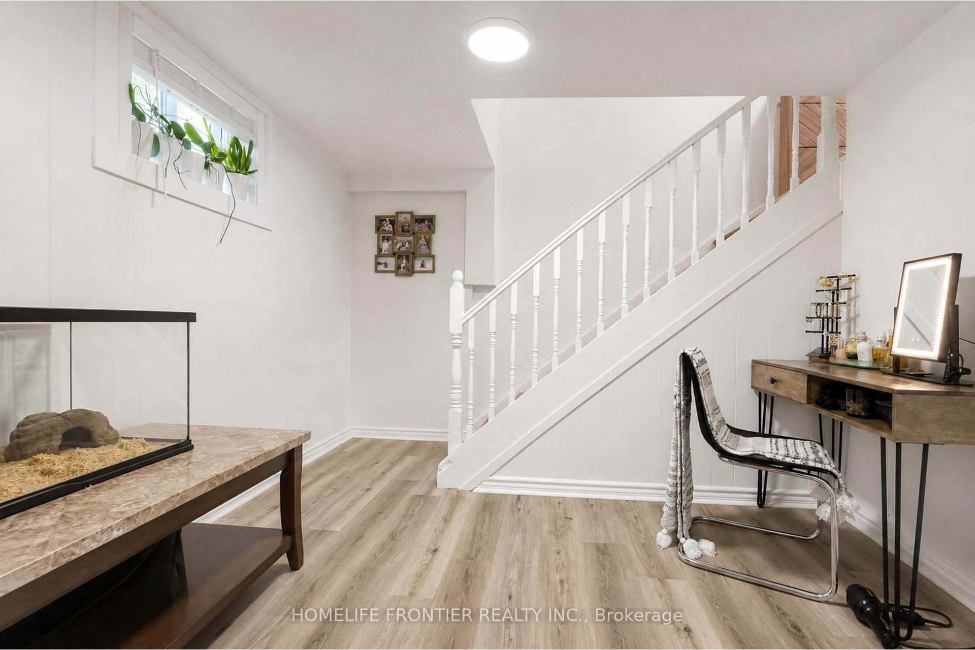 Photo 19 of 634 Gorham Street, Newmarket, Gorham-College Manor — HOMEH