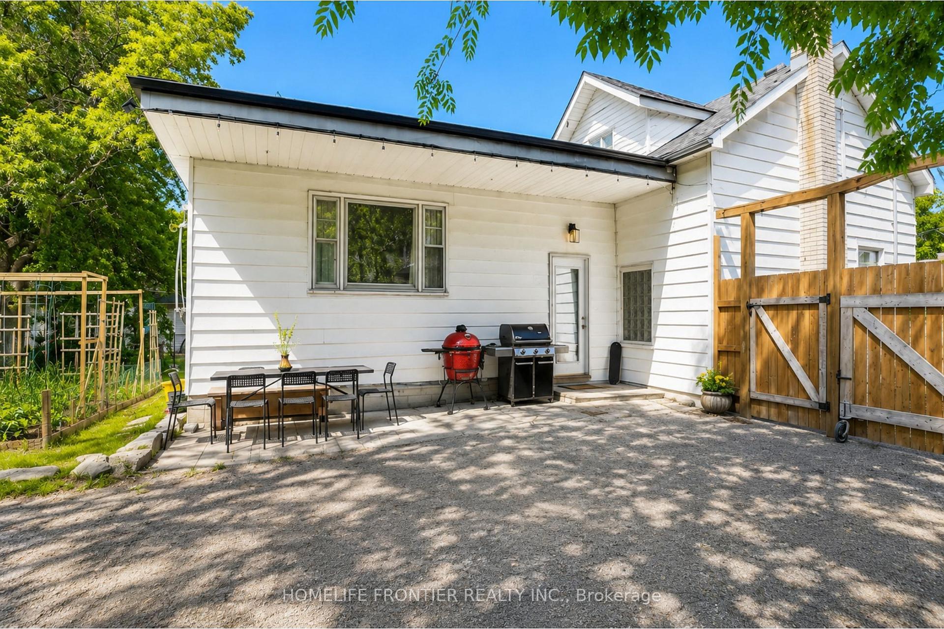Photo 22 of 634 Gorham Street, Newmarket, Gorham-College Manor — HOMEH