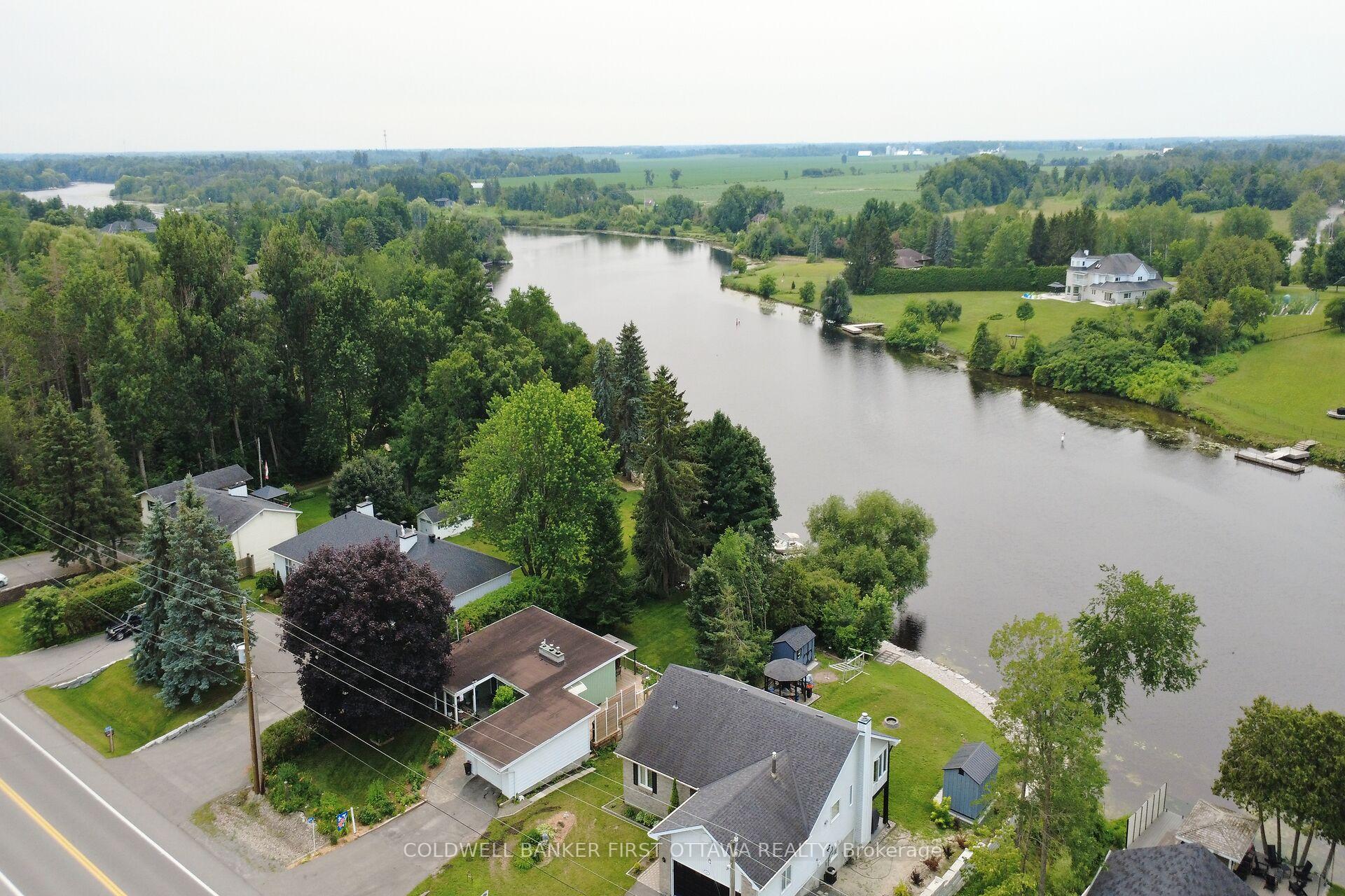 Photo 35 of 2014 River Road N, Ottawa, Manotick East to Manotick Station — HOMEH