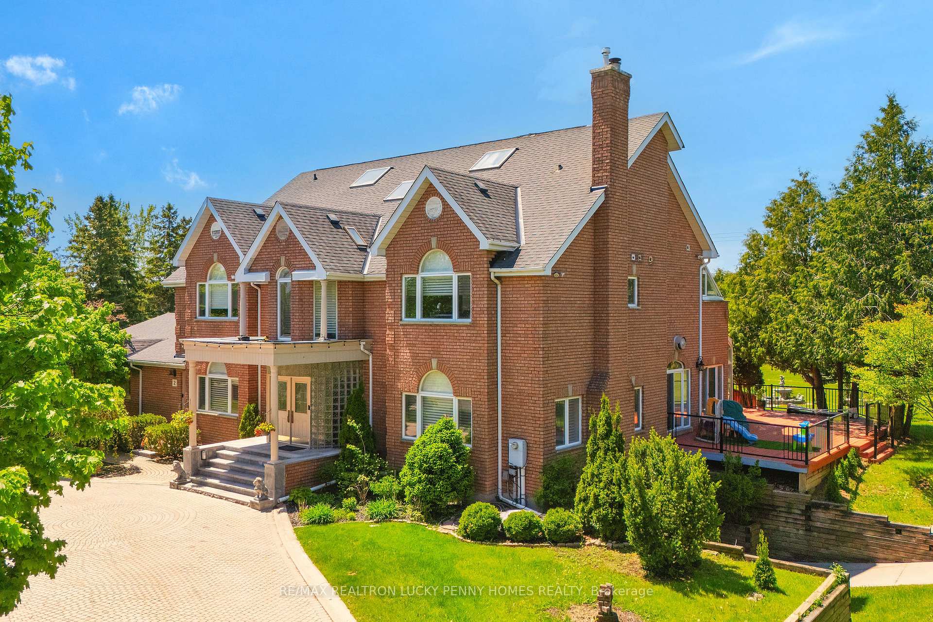 Photo 5 of 2 Jennings Gate, Markham, Victoria Manor-Jennings Gate — HOMEH