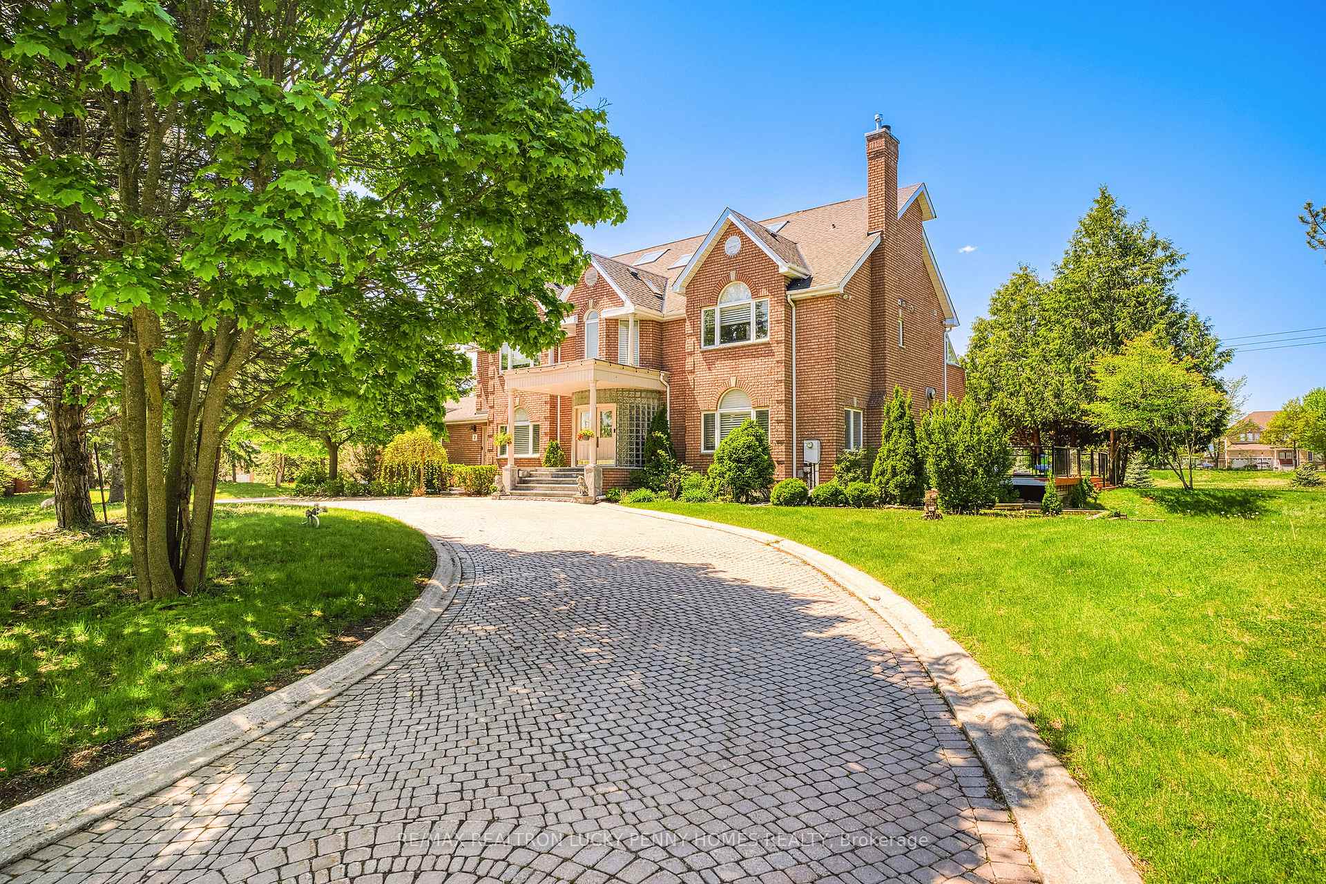 Photo 4 of 2 Jennings Gate, Markham, Victoria Manor-Jennings Gate — HOMEH