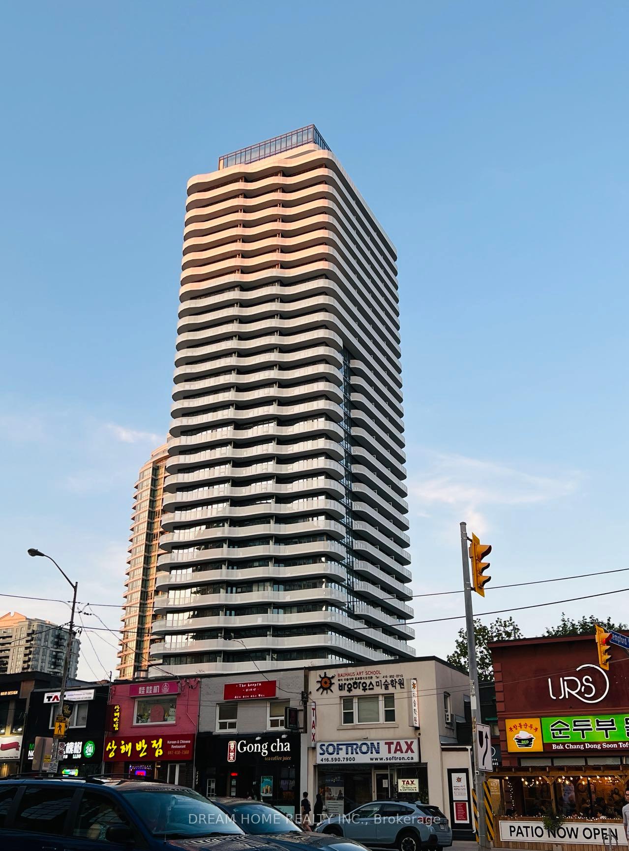 Front of Unit 2102, 15 Holmes Avenue