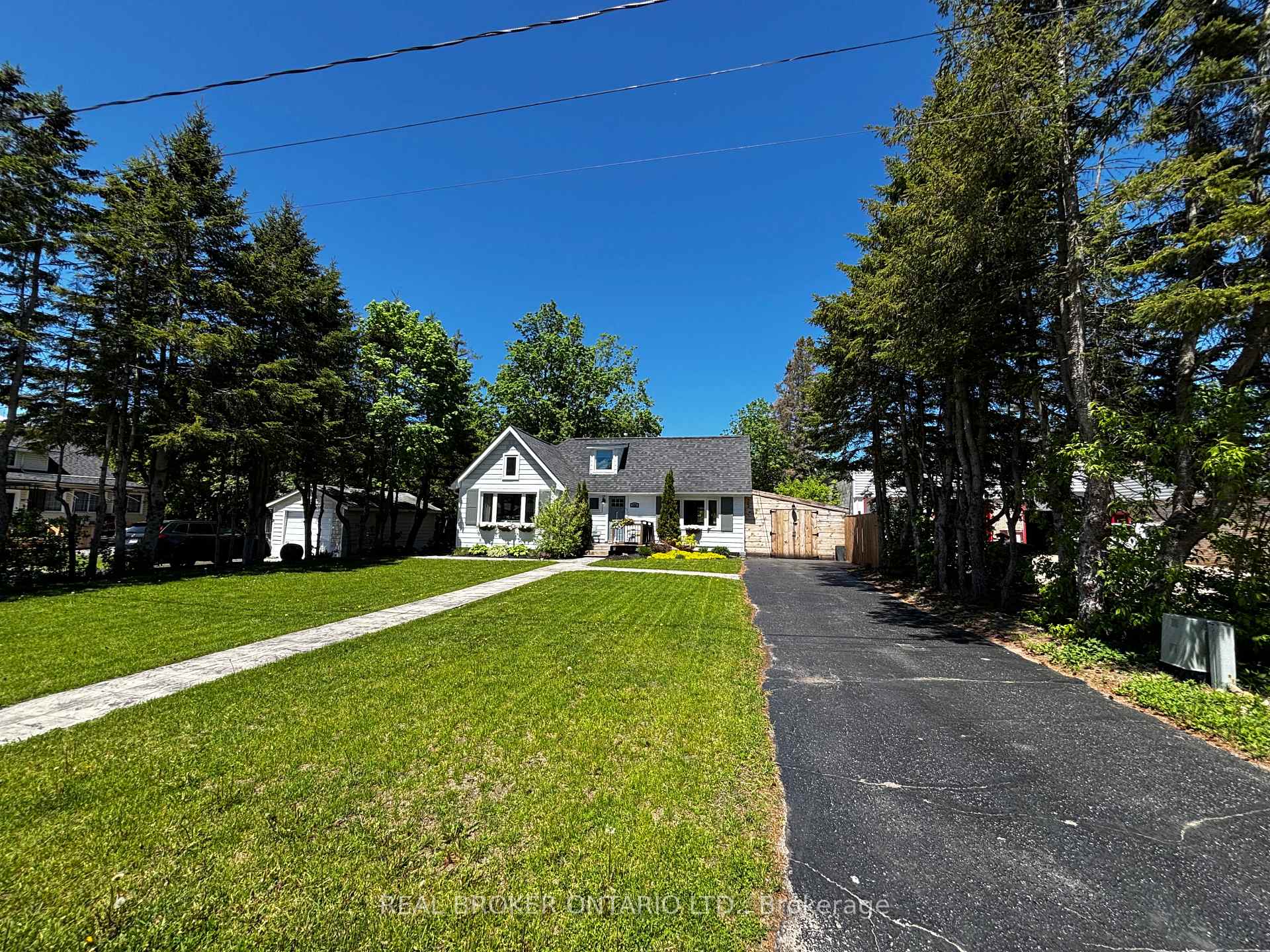Photo 2 of 170 George Street, Gravenhurst, Muskoka (S) — HOMEH