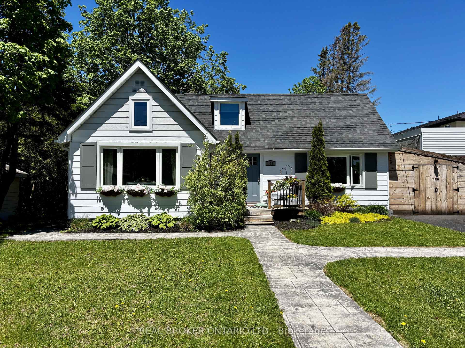 Photo 3 of 170 George Street, Gravenhurst, Muskoka (S) — HOMEH