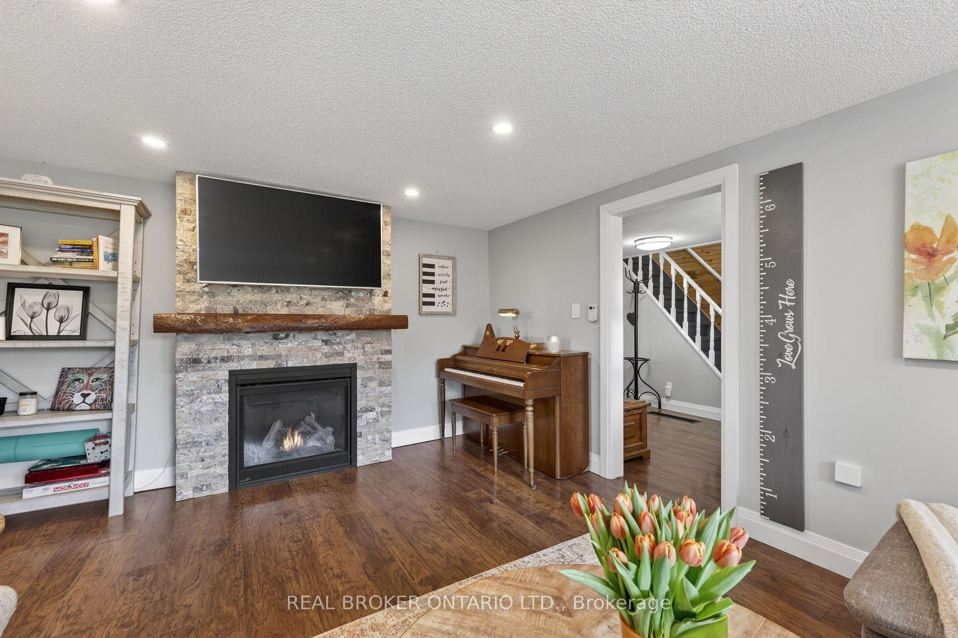 Photo 10 of 170 George Street, Gravenhurst, Muskoka (S) — HOMEH