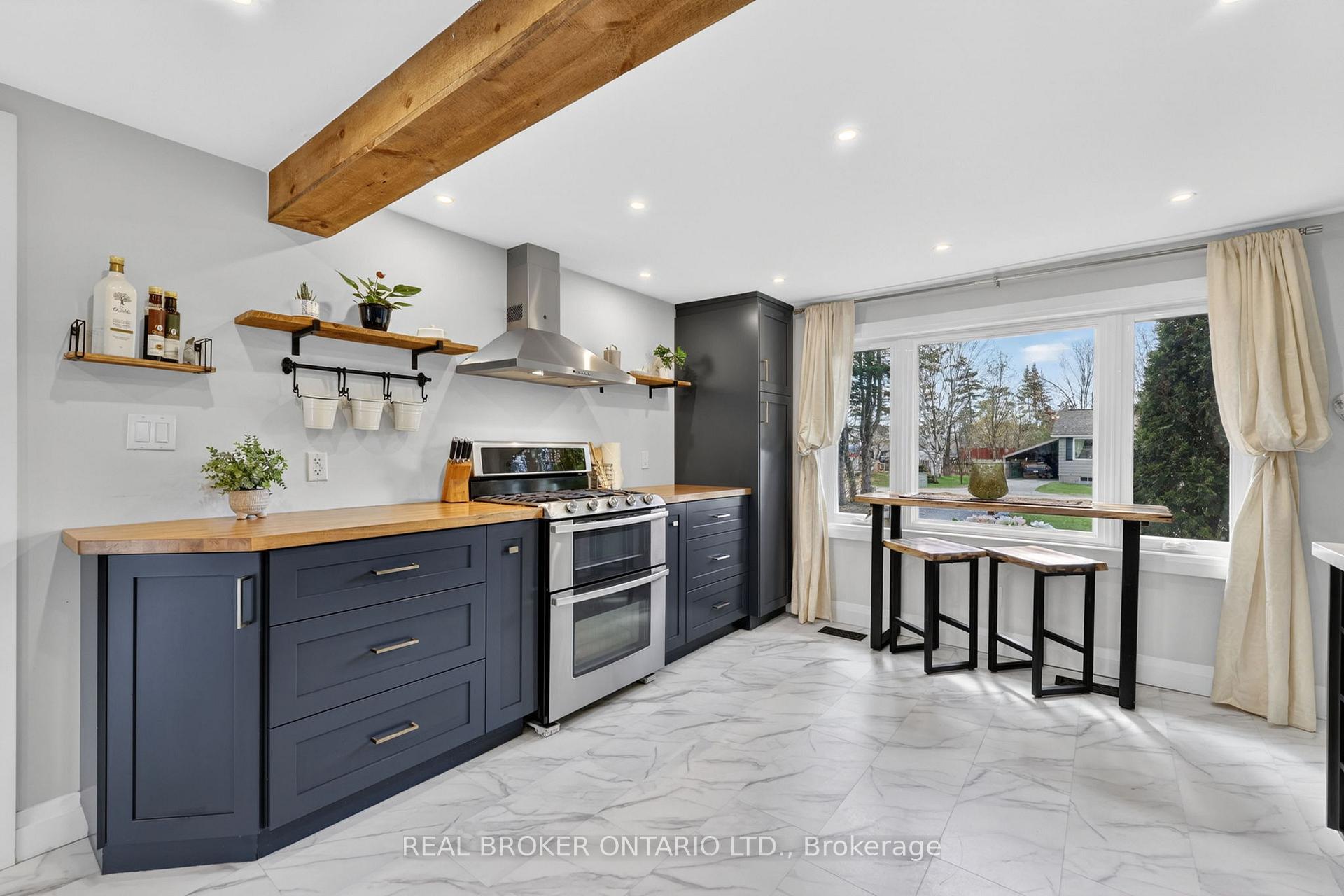 Photo 12 of 170 George Street, Gravenhurst, Muskoka (S) — HOMEH
