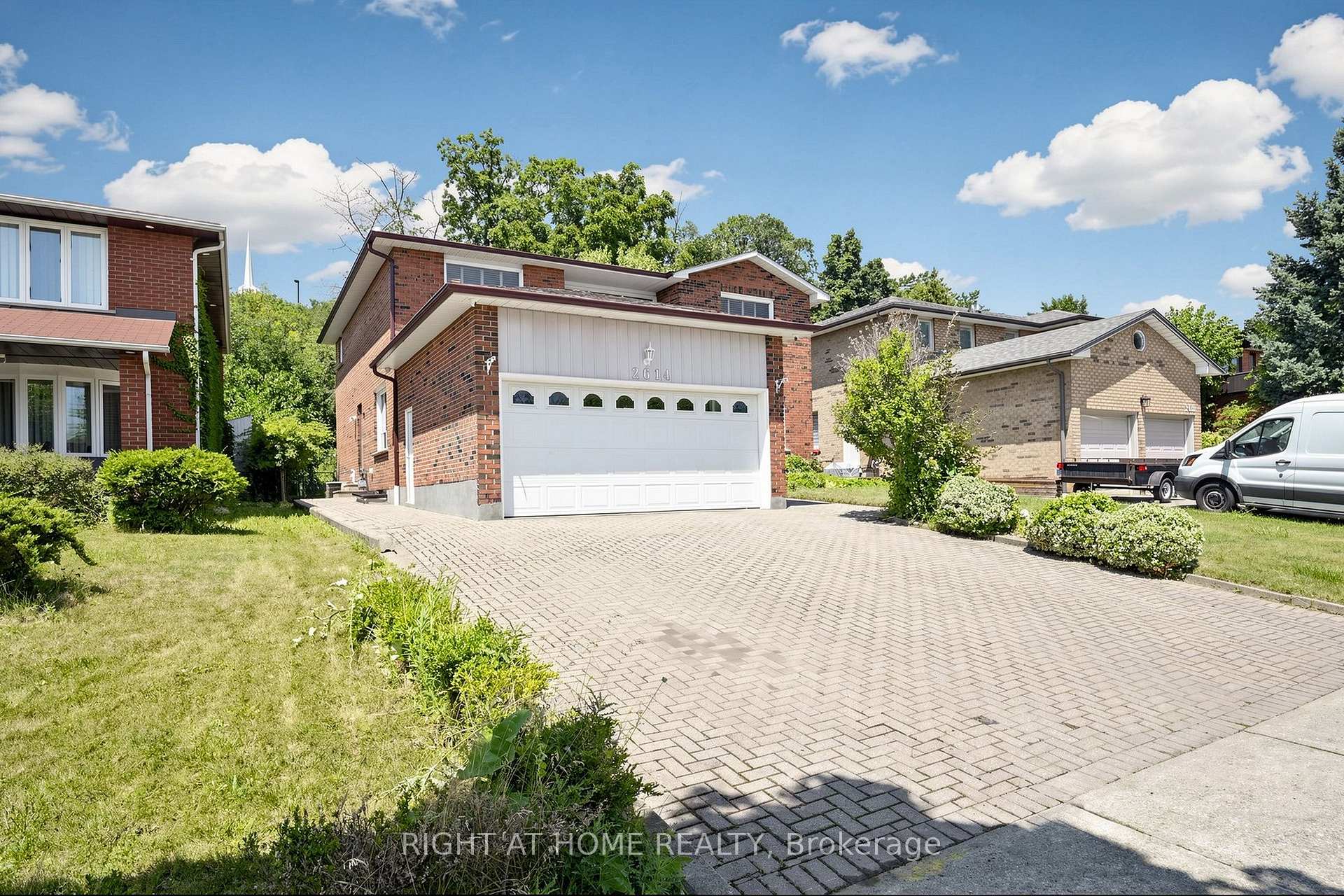 Photo 3 of 2614 Pollard Drive, Mississauga, Erindale — HOMEH