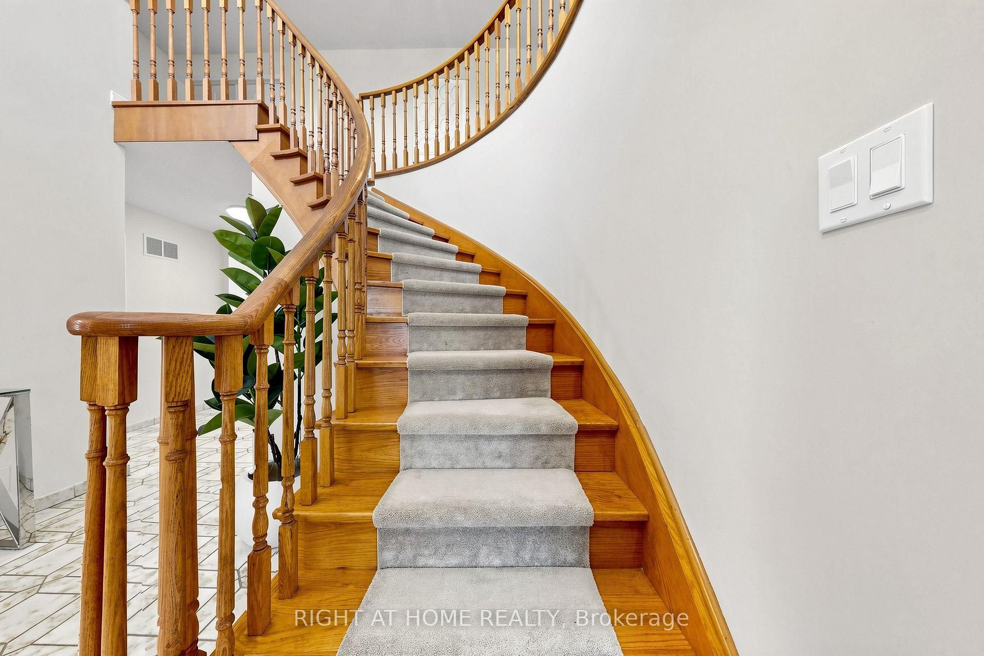 Photo 24 of 2614 Pollard Drive, Mississauga, Erindale — HOMEH