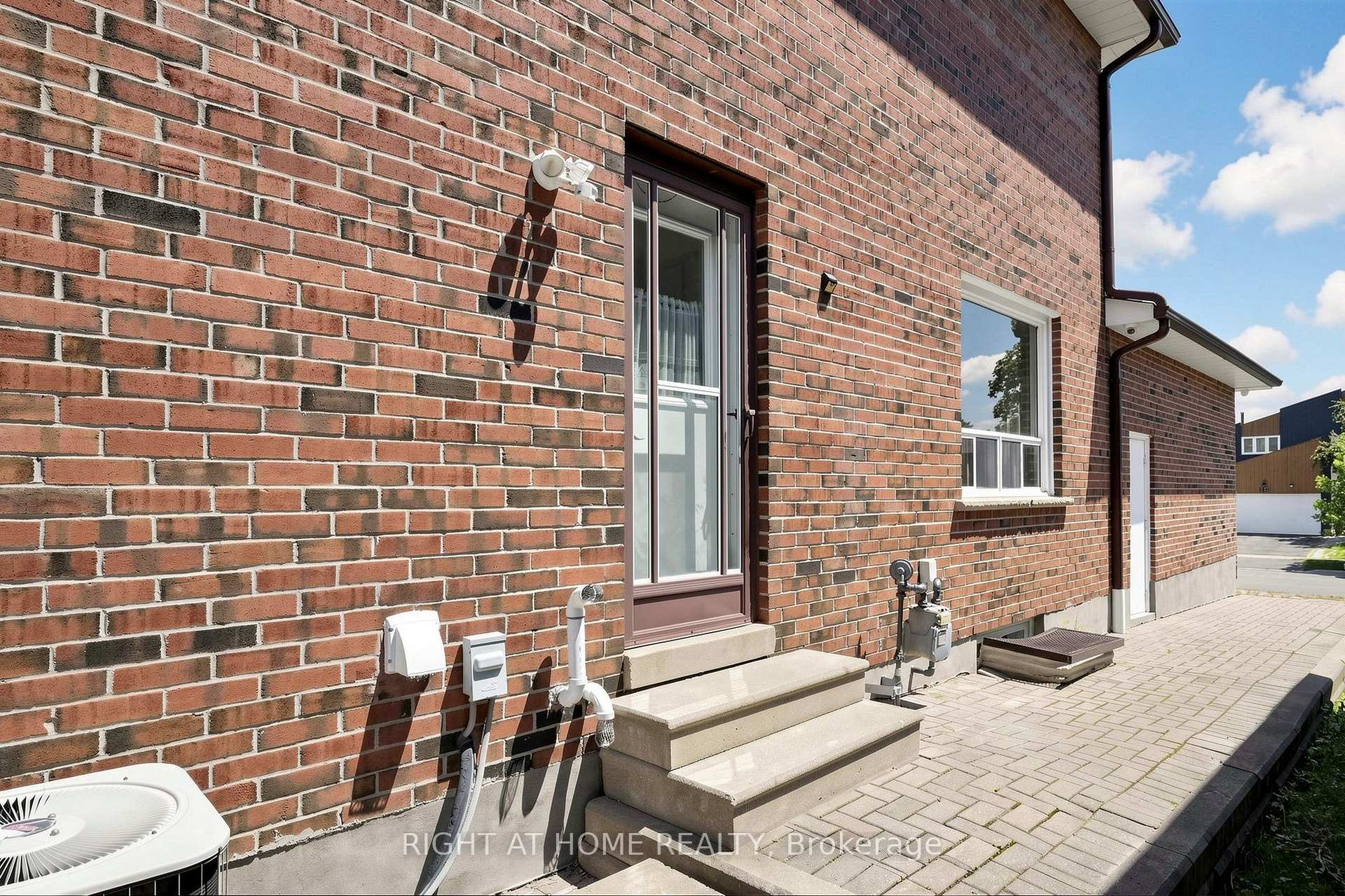 Photo 45 of 2614 Pollard Drive, Mississauga, Erindale — HOMEH