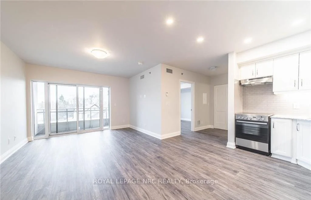 Photo 8 of Unit 508, 5698 Main Street, Niagara Falls, Hospital — HOMEH