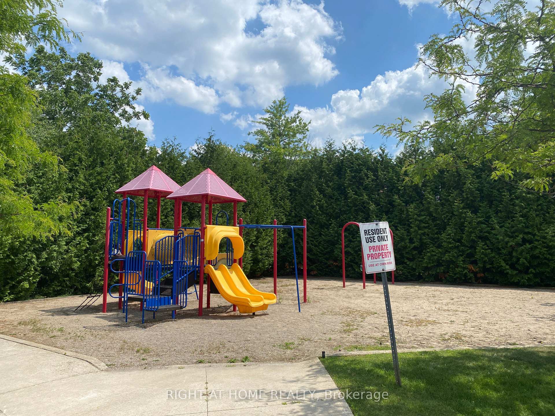 Photo 8 of Unit 8, 13 Cheltenham Road, Barrie, Georgian Drive — HOMEH