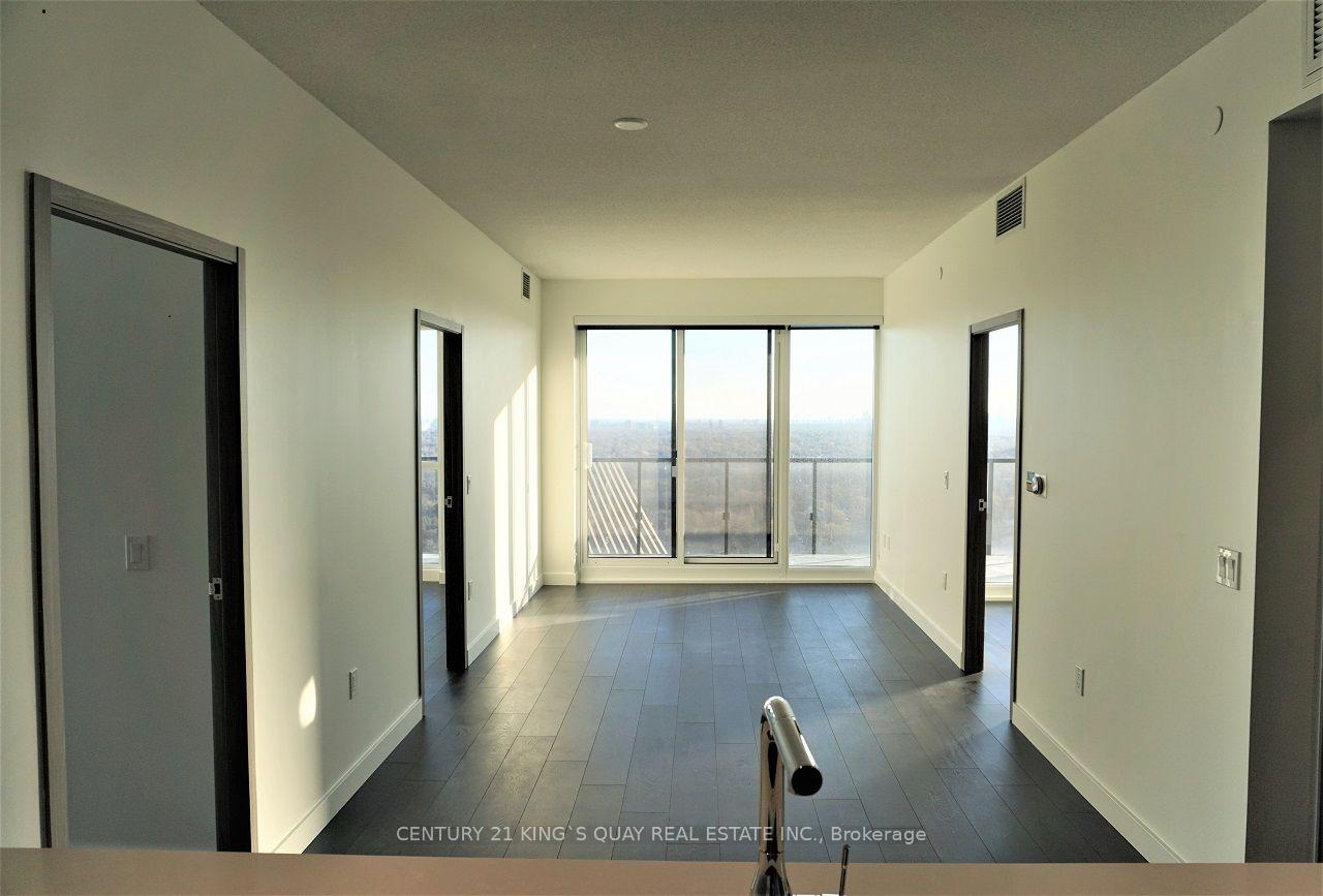 Photo 7 of Unit 3702, 85 McMahon Drive, North York, Bayview Village — HOMEH