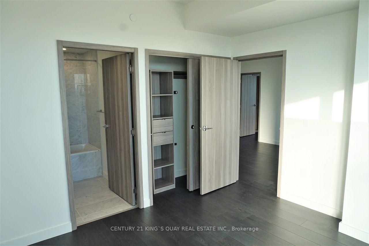 Photo 13 of Unit 3702, 85 McMahon Drive, North York, Bayview Village — HOMEH