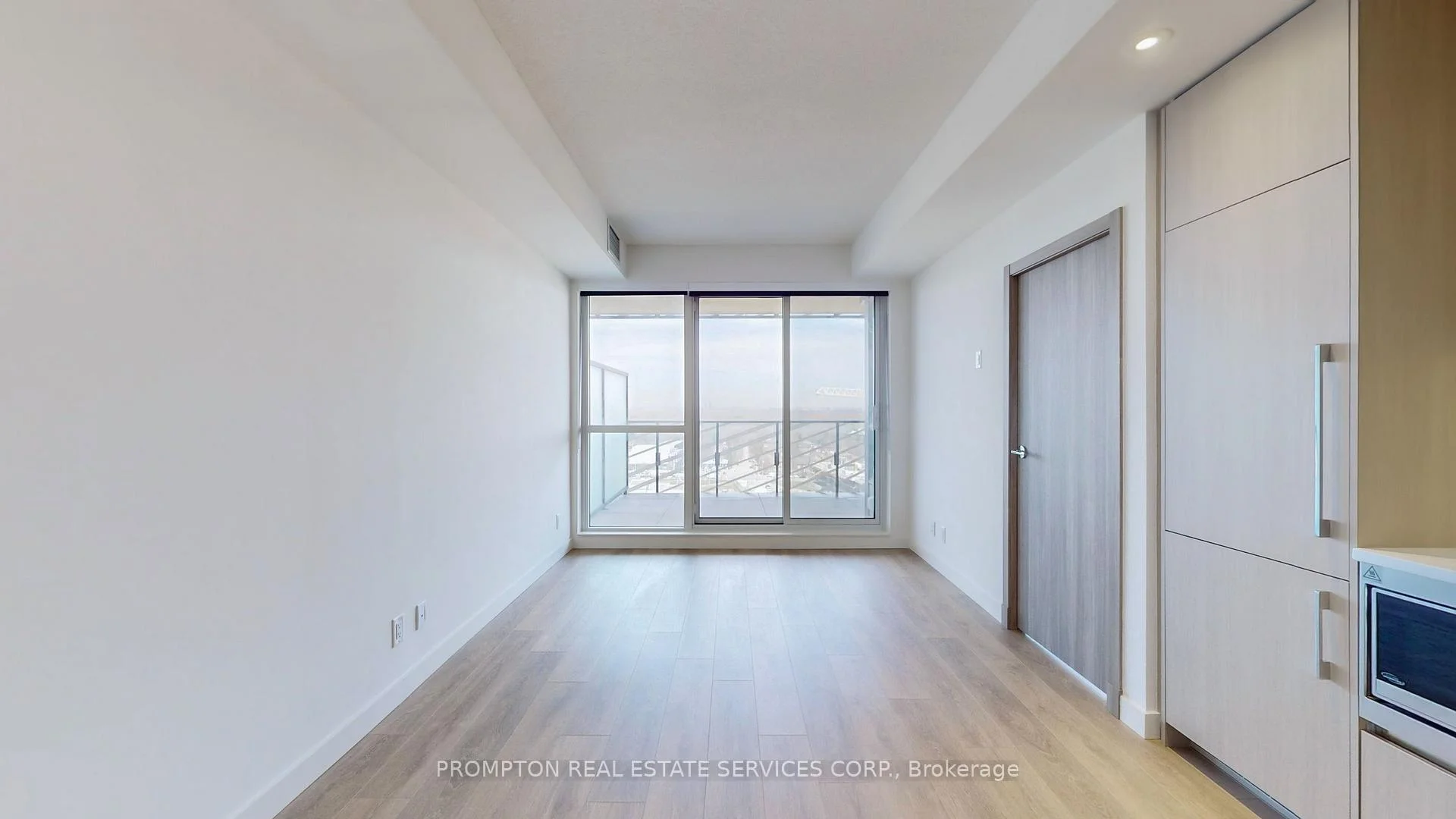 Photo 3 of Unit 1110, 25 Mcmahon Drive, North York, Bayview Village — HOMEH