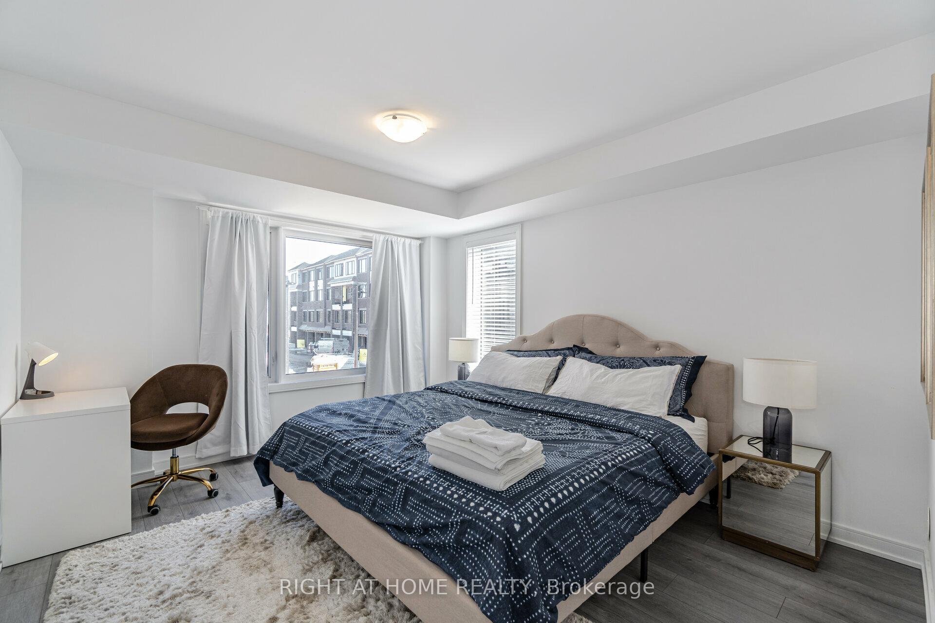 Photo 12 of 44 Magnolia Lane, Barrie, Innis-Shore — HOMEH