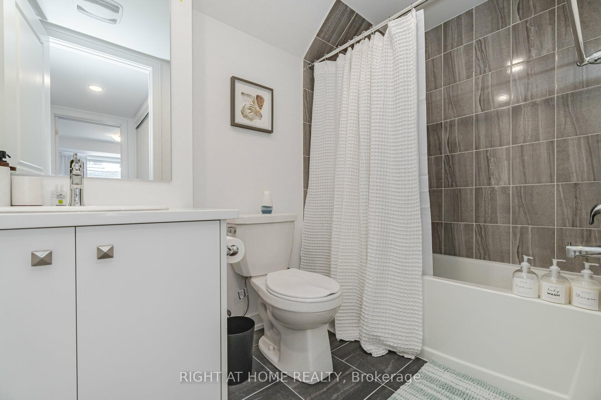 Photo 19 of 44 Magnolia Lane, Barrie, Innis-Shore — HOMEH
