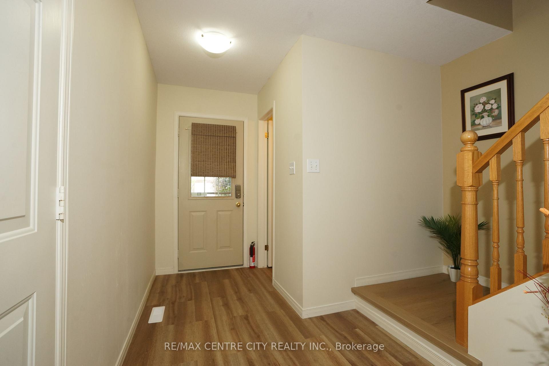 Photo 4 of 762 Blacksmith Street, London, North M — HOMEH