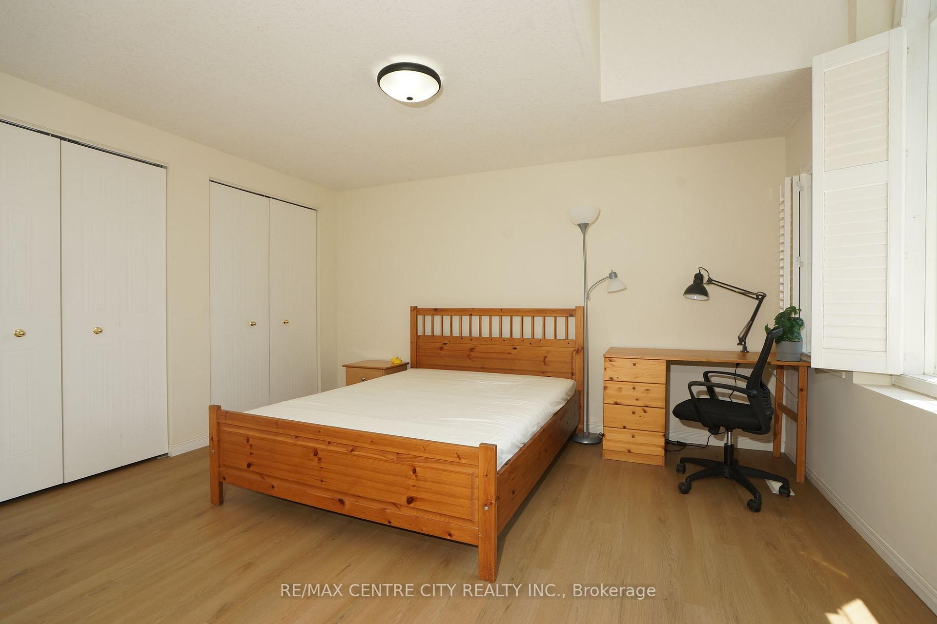 Photo 10 of 762 Blacksmith Street, London, North M — HOMEH