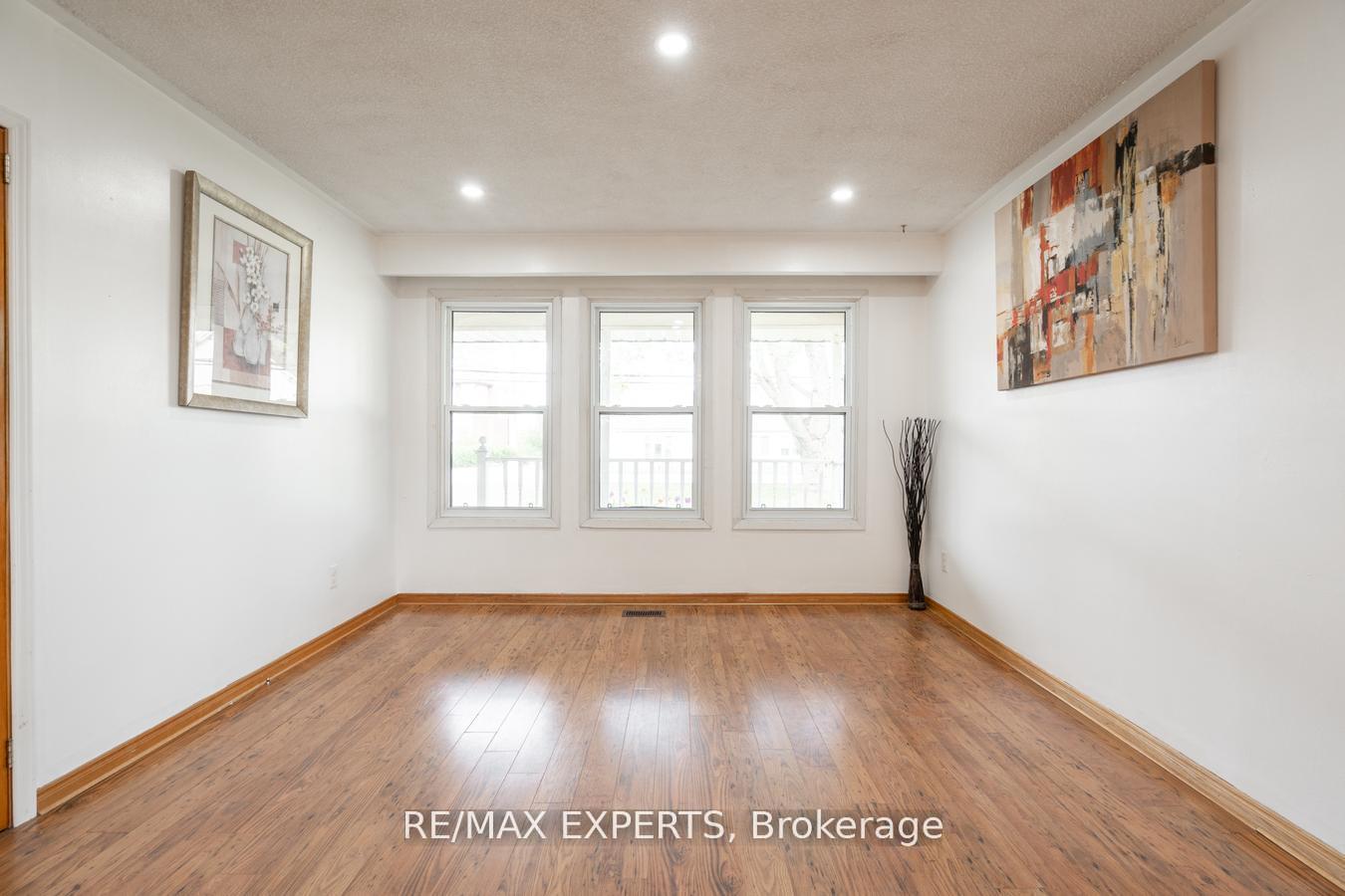 Photo 10 of 140 Sand Road, East Gwillimbury, Holland Landing — HOMEH
